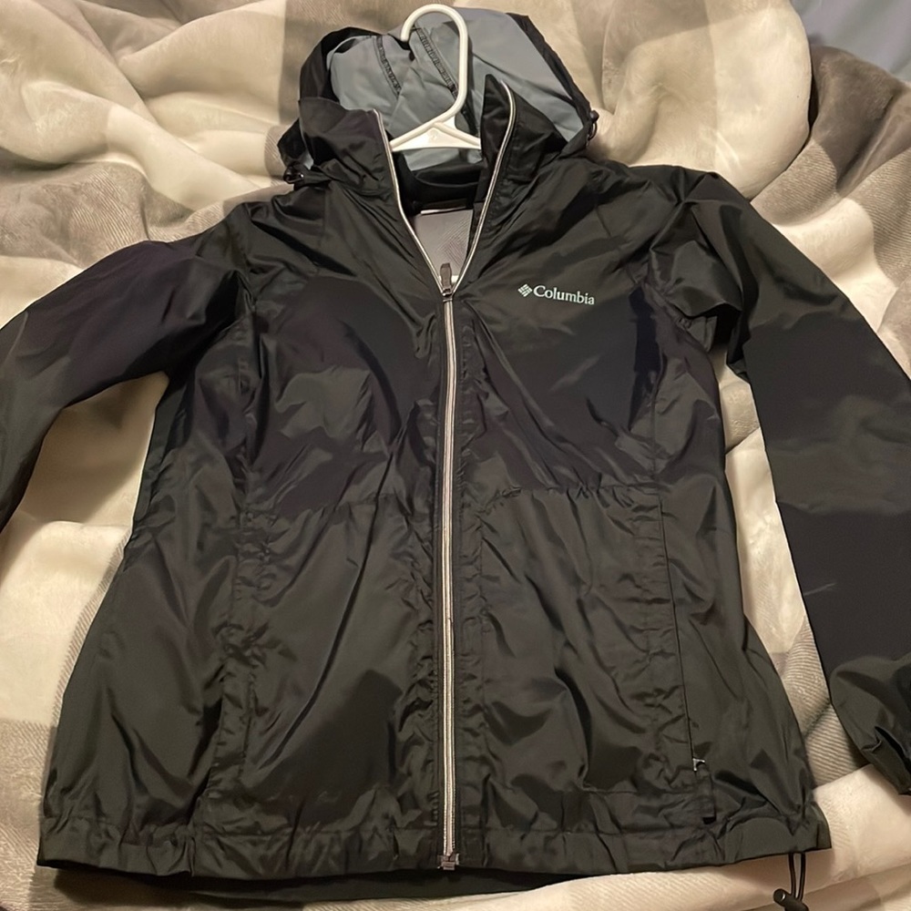 Brand-Columbia size-small color-black